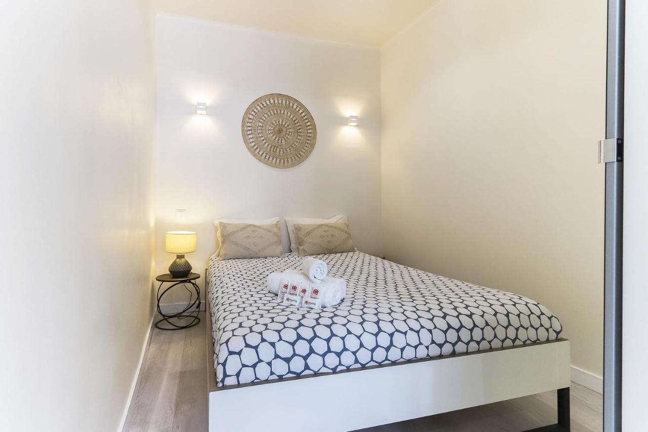 Appartamento Bright Santa Catarina By Homing Lisbona Esterno foto