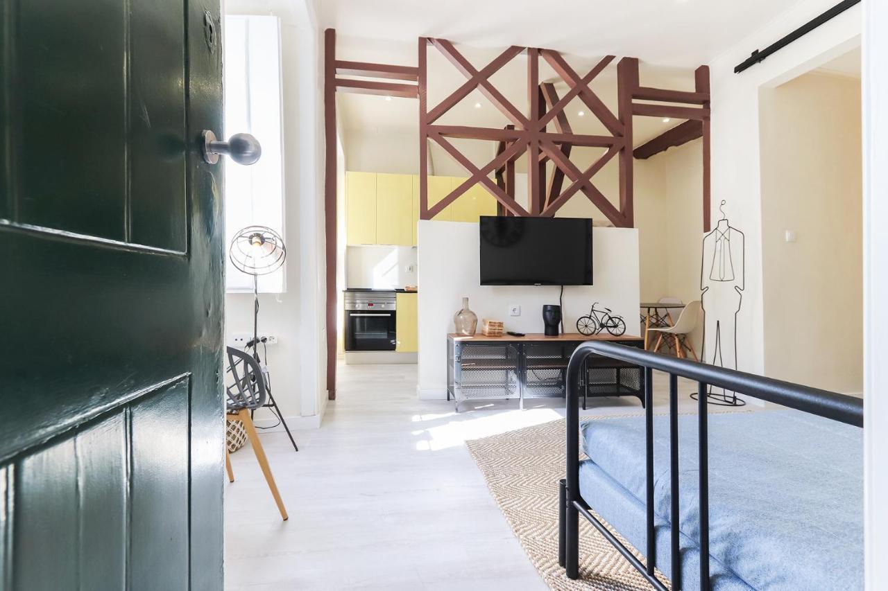 Appartamento Bright Santa Catarina By Homing Lisbona Esterno foto