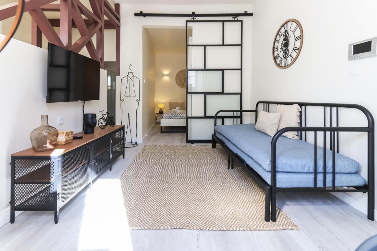 Appartamento Bright Santa Catarina By Homing Lisbona Esterno foto